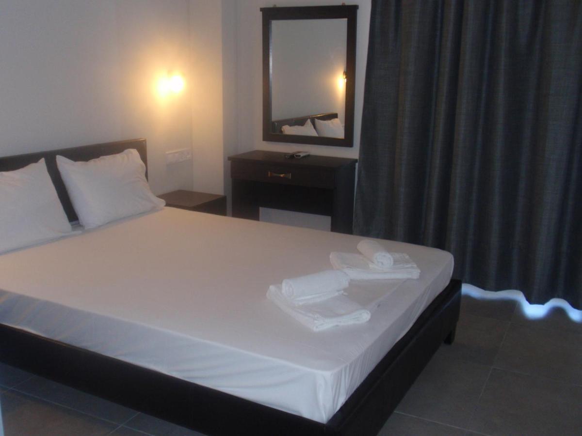 Hotel Banbus Лутра-Эдипсу Экстерьер фото
